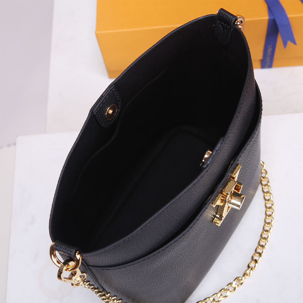 LV Lock and Walk