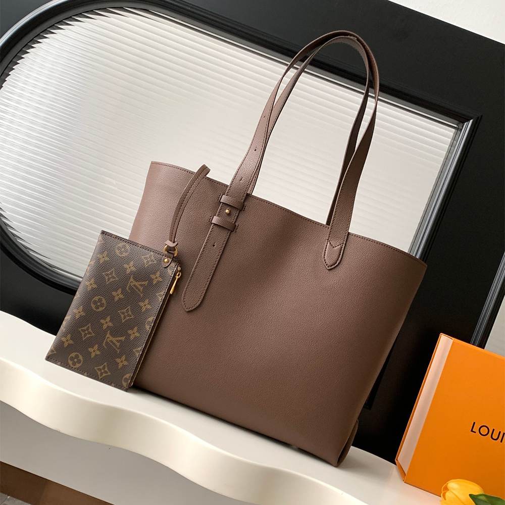 LV Low Key Cabas MM