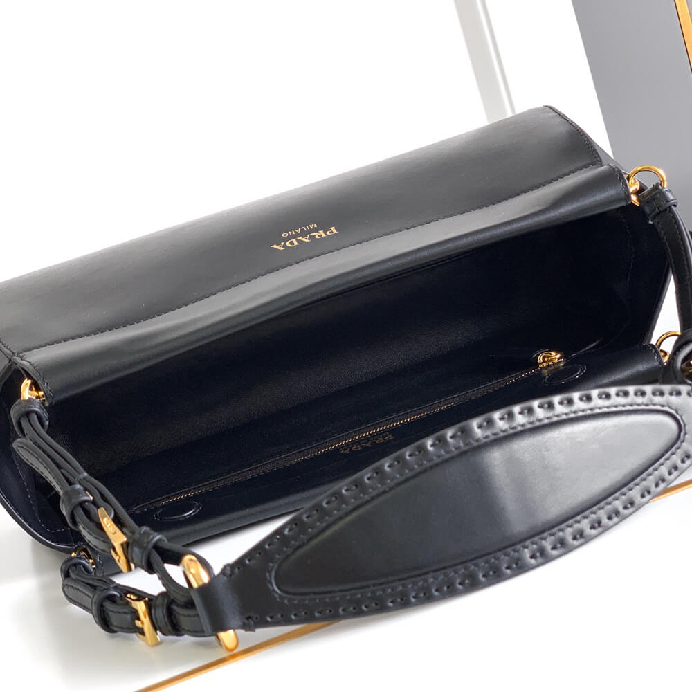 Pra*a Enchaine medium leather bag(HIGH-END GRADE)