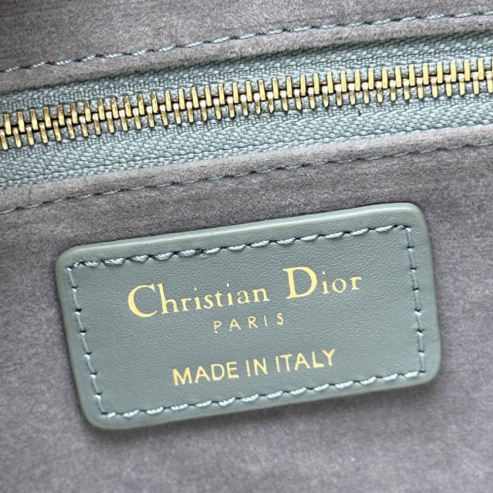 D10r Small D10r Book Tote