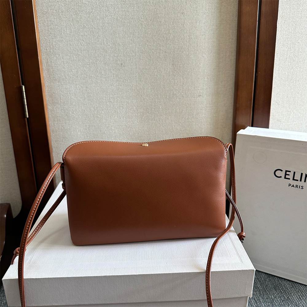 Ce1i*e TRIO FLAP IN Smooth Lambskin(HIGH-END GRADE)