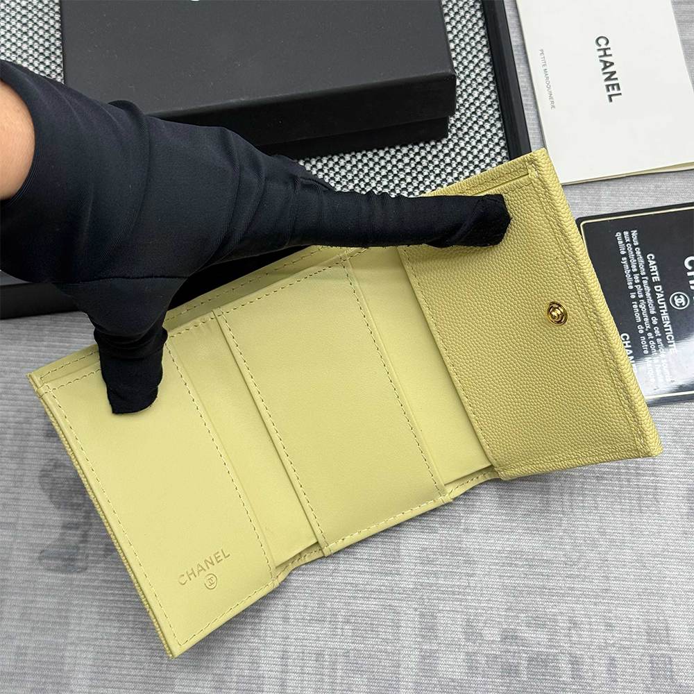 Ch**el Matelasse Classic Small Flap Tri-fold wallet