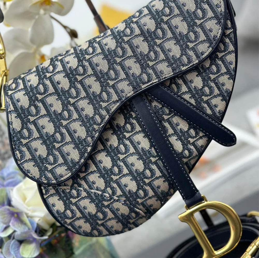 D10r Saddle Bag with Strap