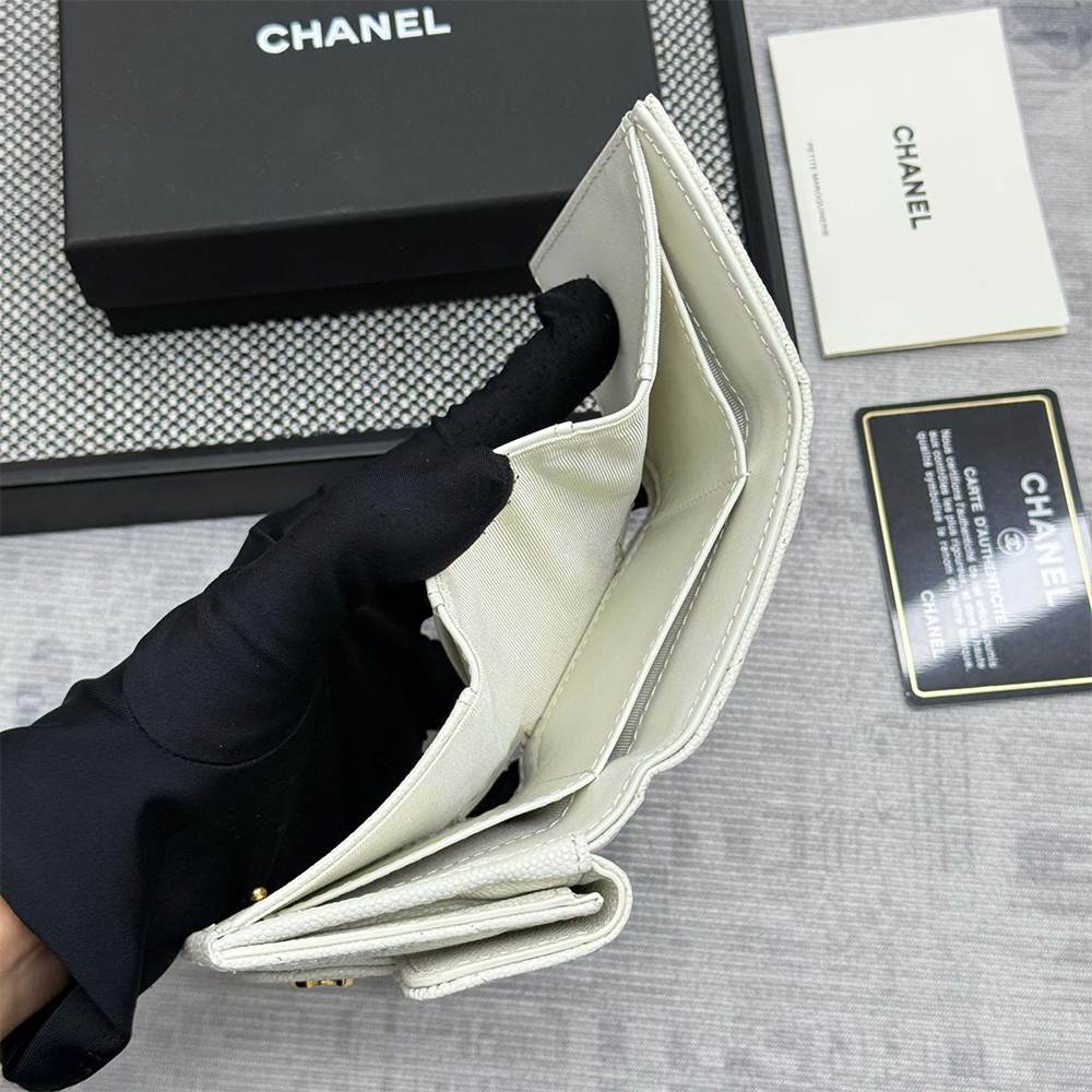 Ch**el Matelasse Classic Small Flap Tri-fold wallet