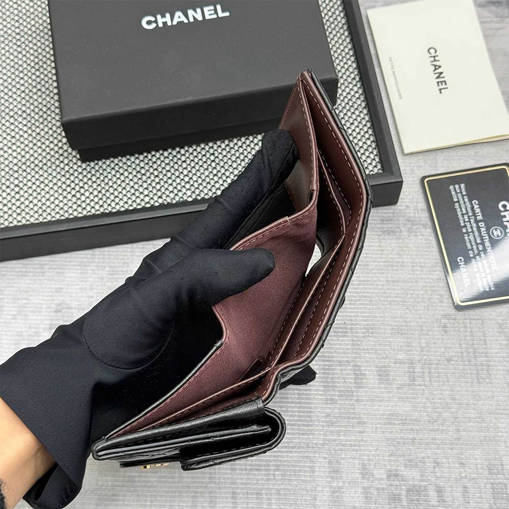 Ch**el Matelasse Classic Small Flap Tri-fold wallet