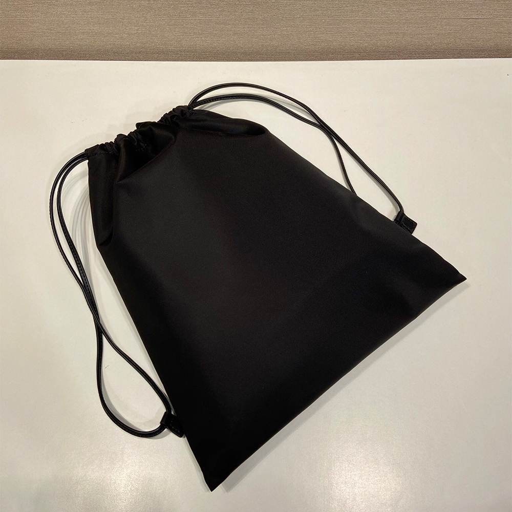 Pra*a Wish Re-Nylon pouch