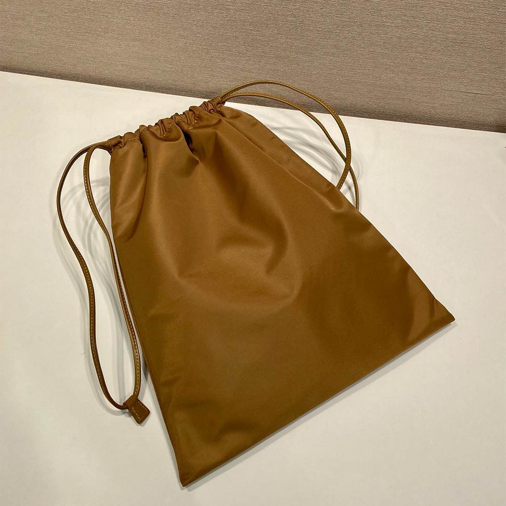 Pra*a Wish Re-Nylon pouch