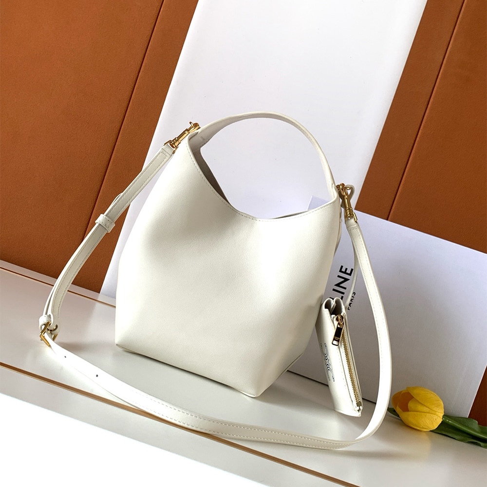 Ce1i*e SMALL HOBO IN S*pPLE SMOOTH CALFSKIN(HIGH-END GRADE)