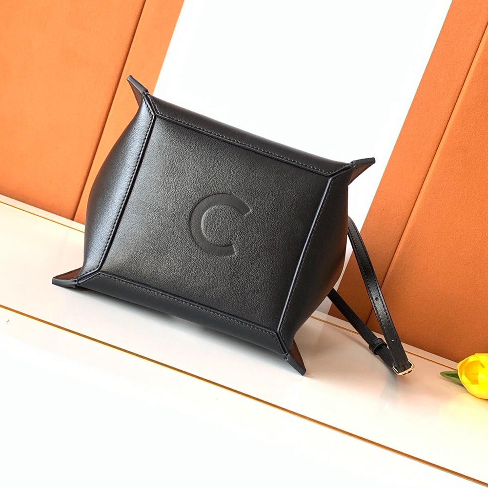 Ce1i*e SMALL CUBE BAG IN S*pPLE CALFSKIN(HIGH-END GRADE)
