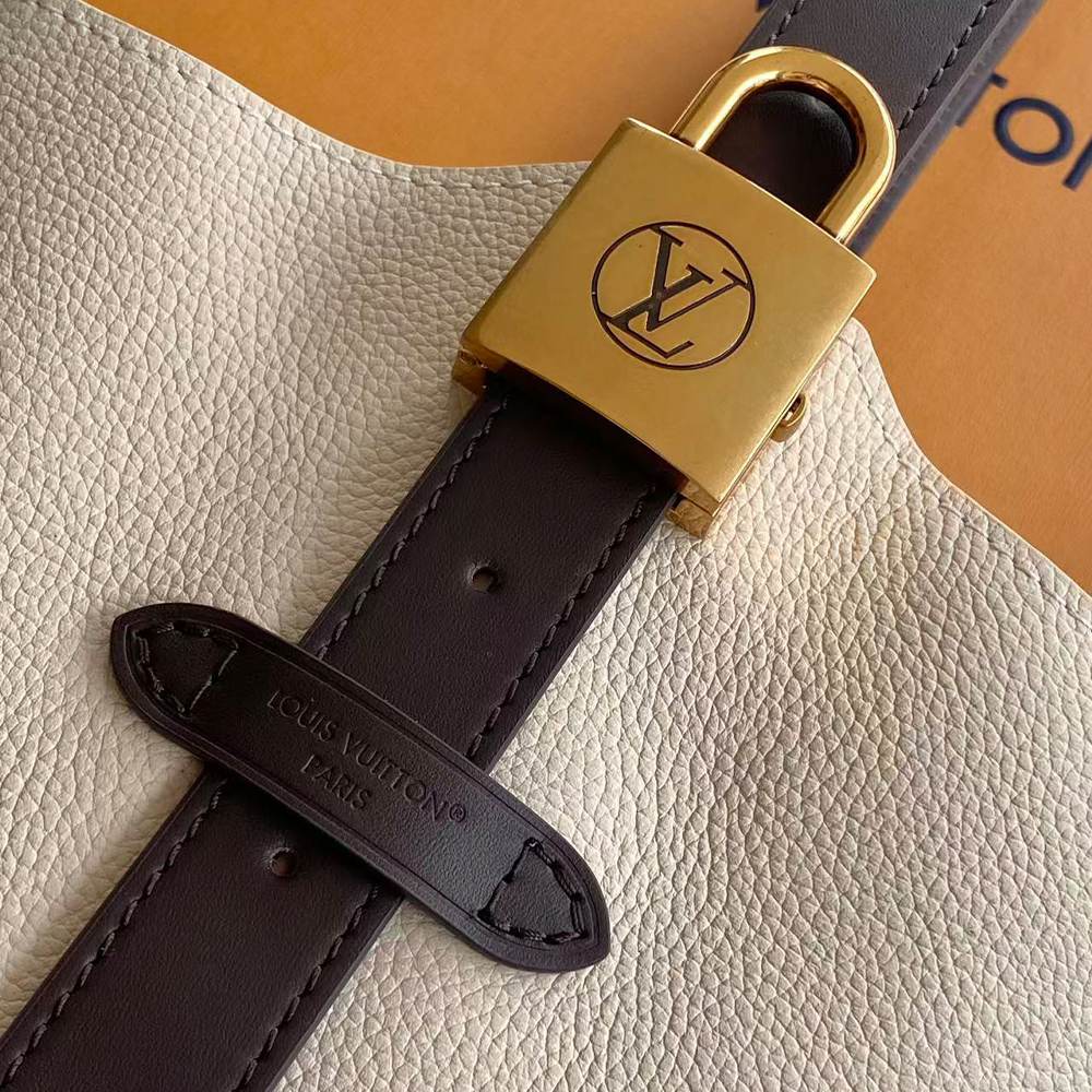 LV Low Key Hobo PM