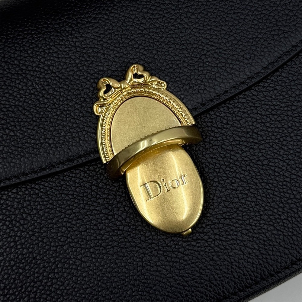 D10r Medium D10r Medaillon Flap Bag(HIGH-END GRADE)