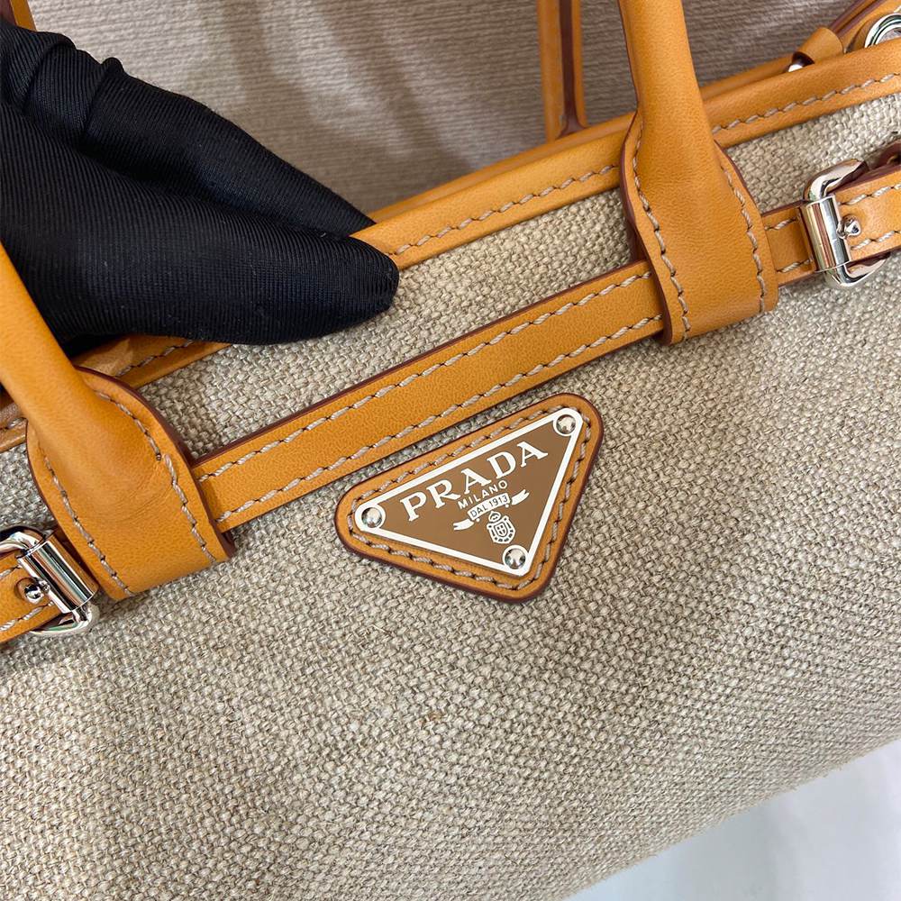 Pra*a Bonnie small linen and leather handbag(HIGH-END GRADE)