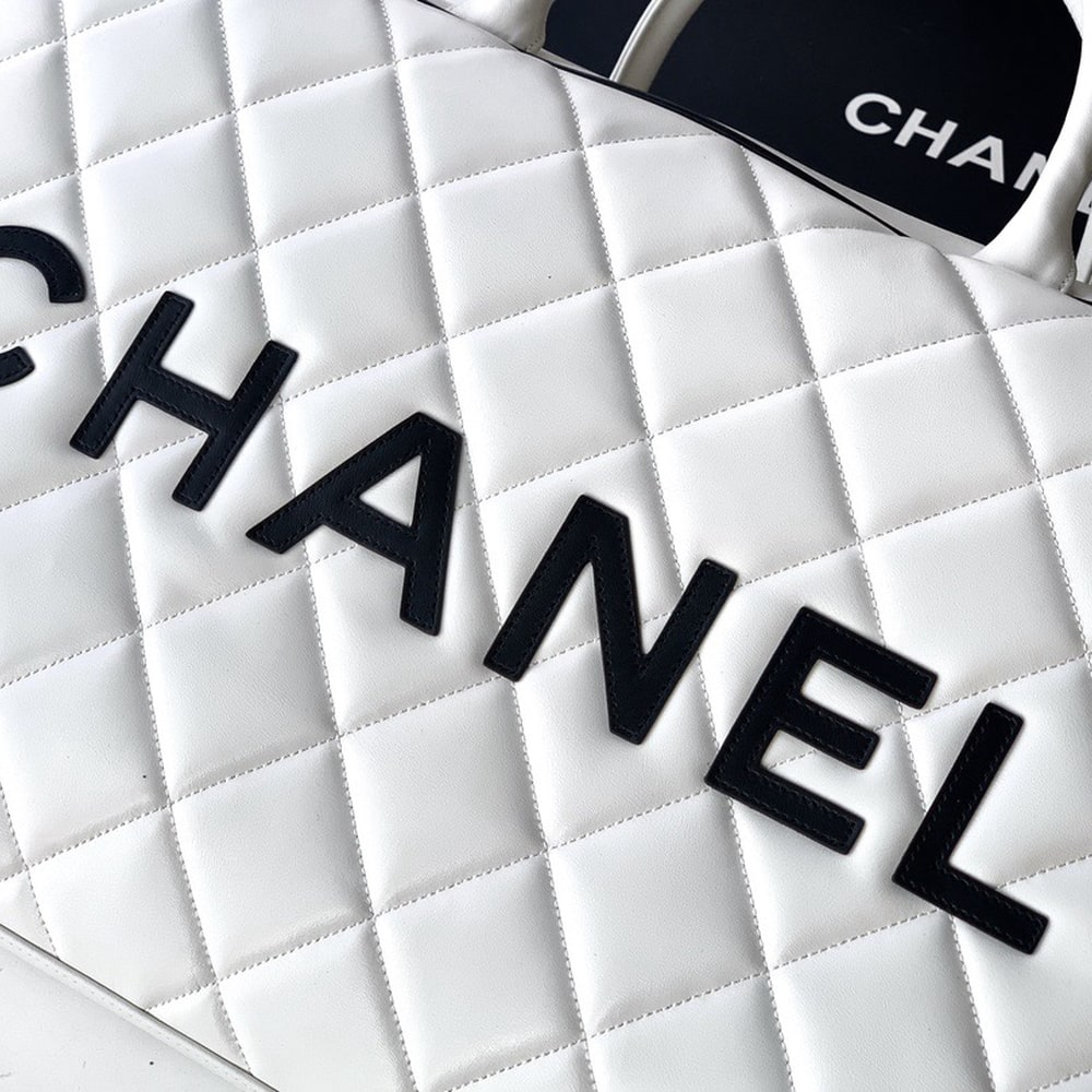 Ch**el Vintage Logo Bowler Bag(HIGH-END GRADE)