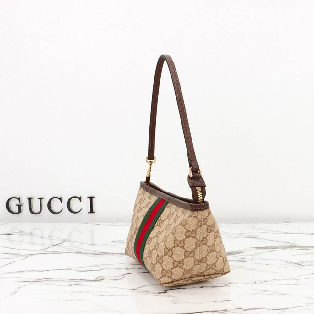 Gvc*1 Small pouch with strap and Web