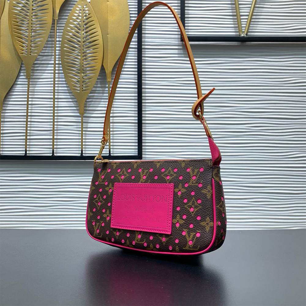 LV Pochette Accessoires